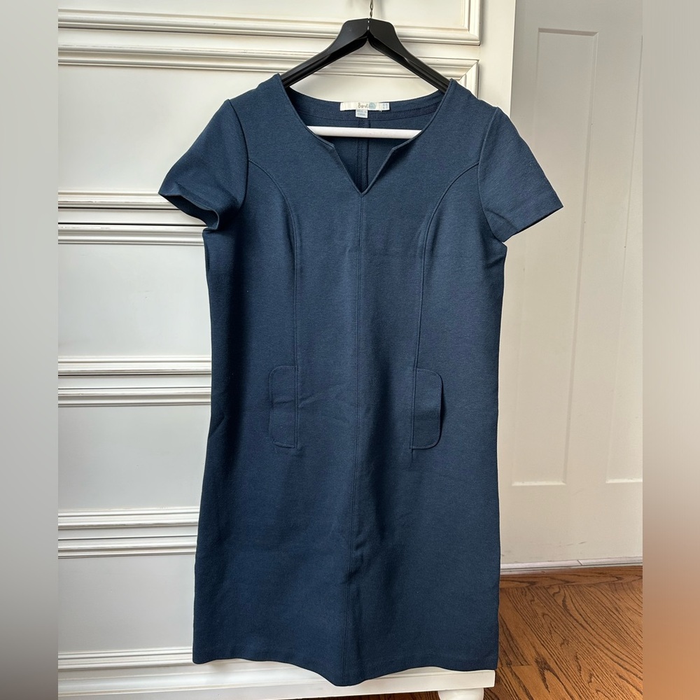 Boden Roma Women's Dress Size 6R Navy Blue Short Sleeve w/ Kangaroo Pock…